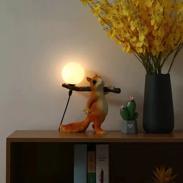 TwinkleTwig | Nature-Inspired Squirrel & Trunk Design Table Lamp