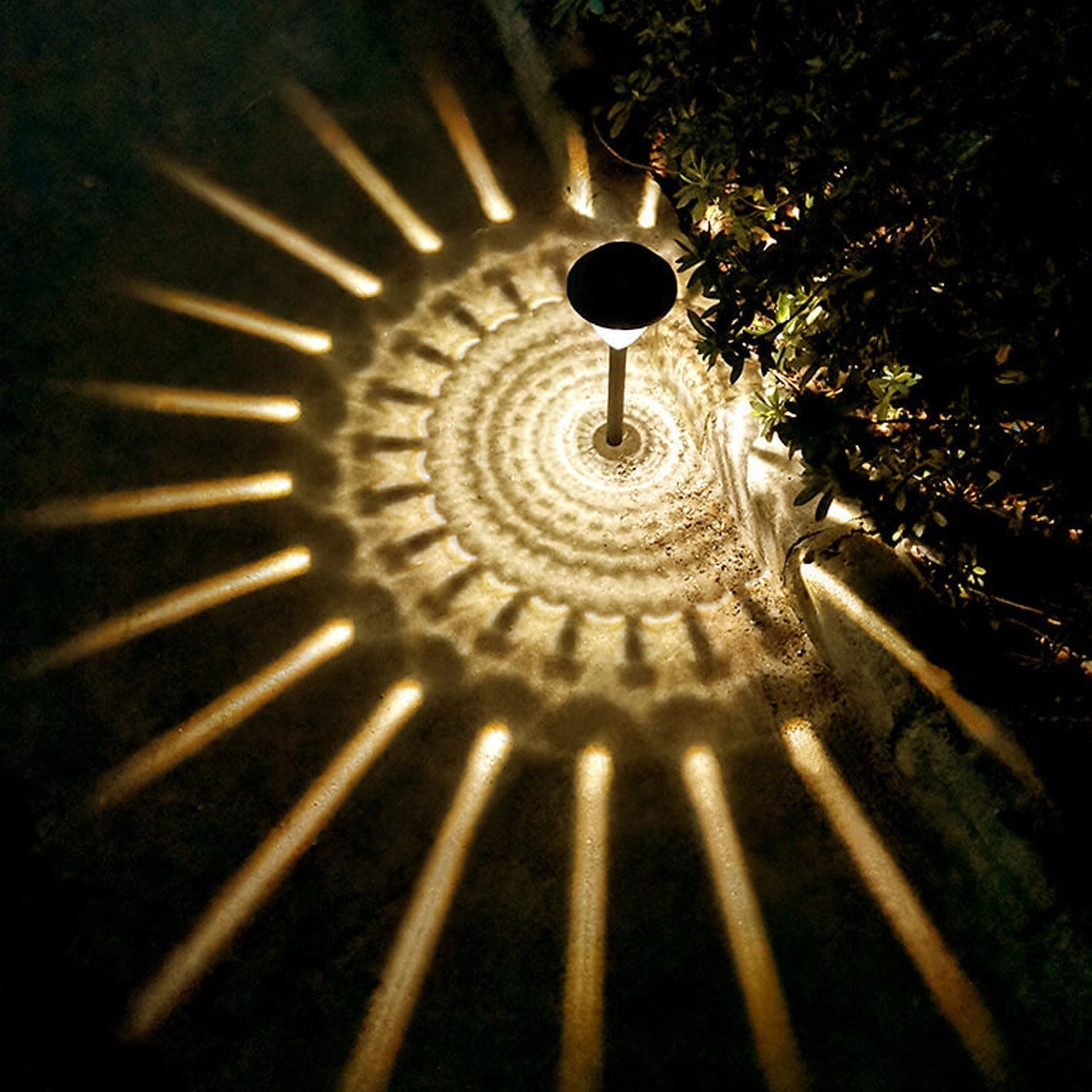 SoleaLight | Stylish Solar Lamp for Outdoors