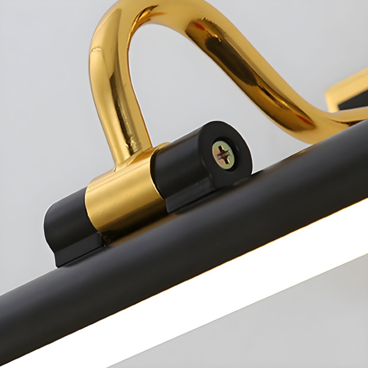 BeaconGold | Luxurious Mirror light