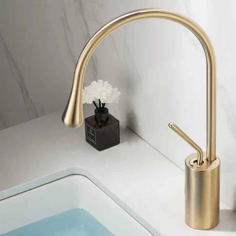 StreamSwirl | Elegant Rotating Faucet