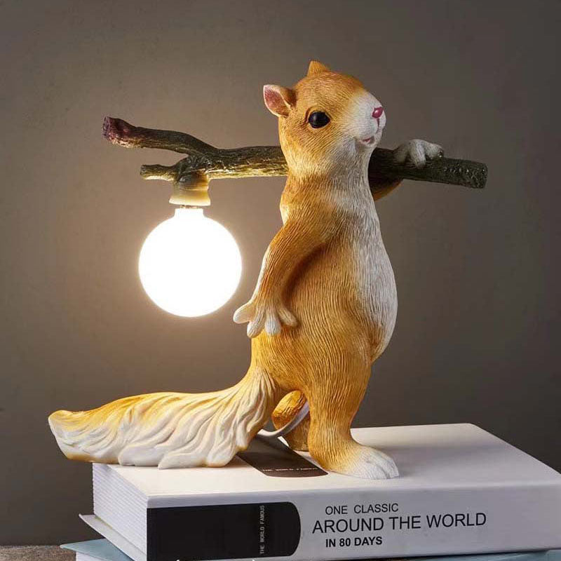 TwinkleTwig | Nature-Inspired Squirrel & Trunk Design Table Lamp