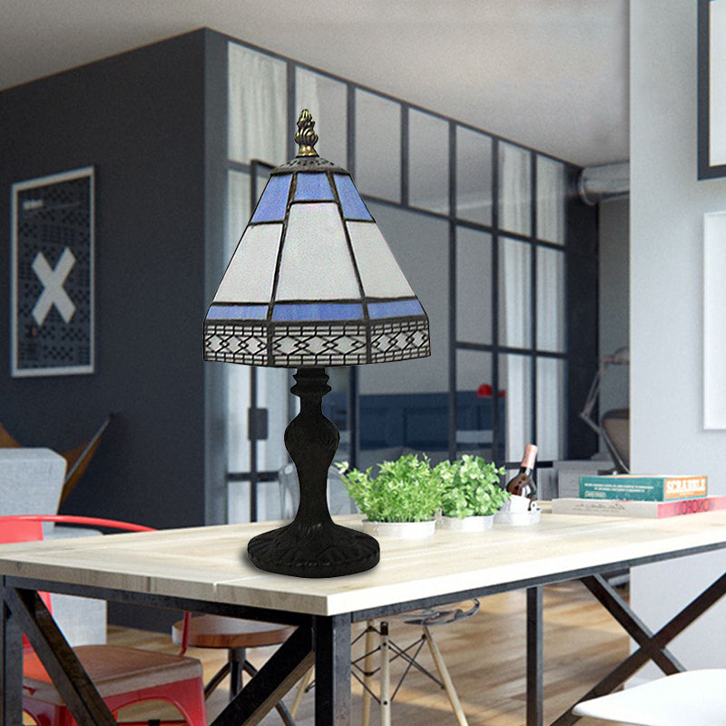 TranquilGlow | Elegant Tiffany Table Lamp