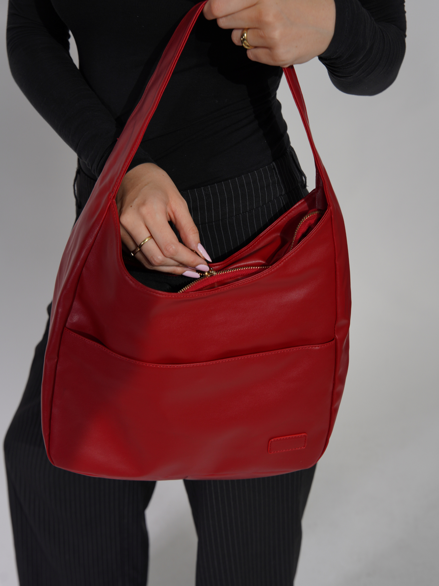 LoraBag | Shoulder Bag – Minimalist Design & Easy-Clean Finish