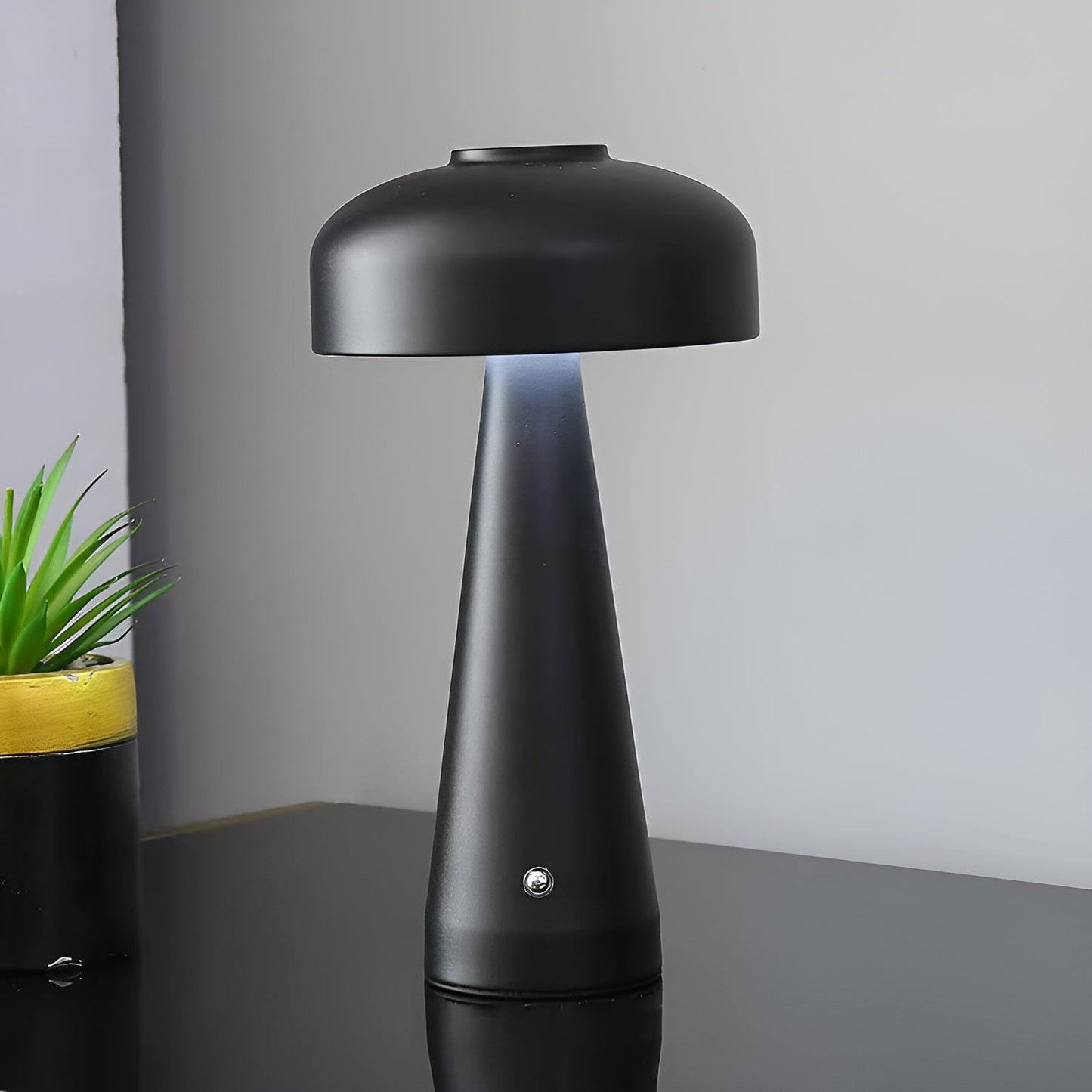 NordicBeam | Wireless Nordic LED Desk Lamp