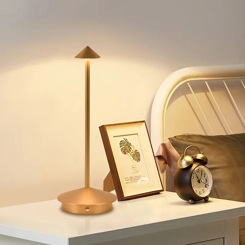ArrowGlow | Unique Wireless Table Lamp1