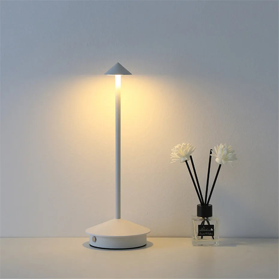 ArrowGlow | Unique Wireless Table Lamp10