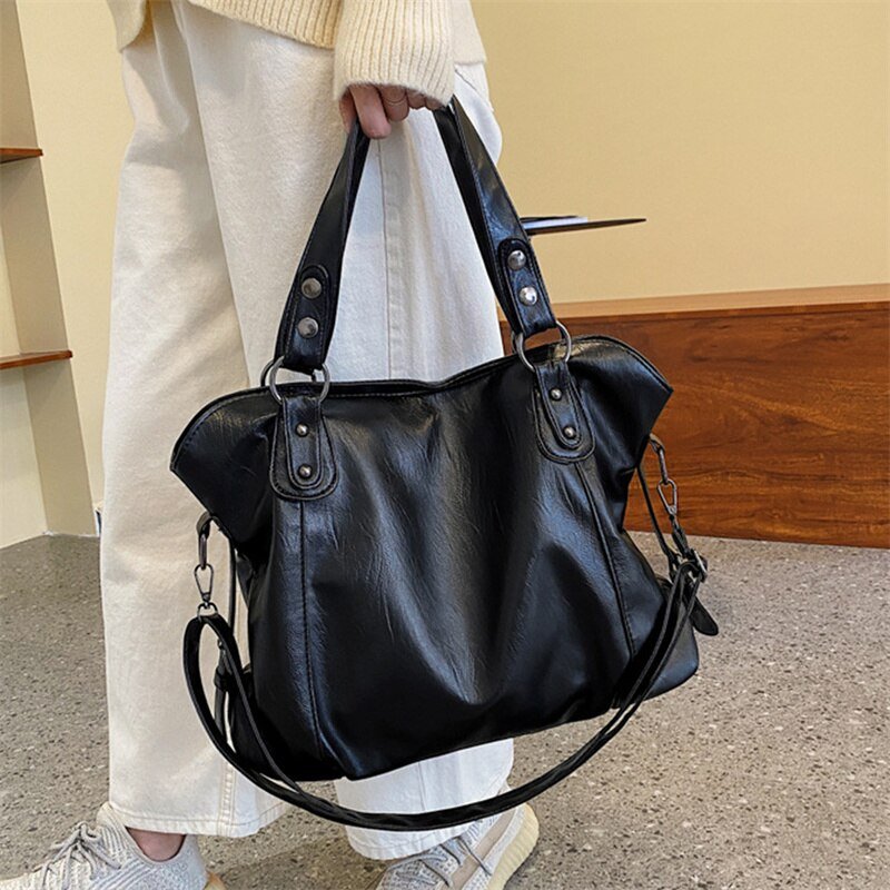 Bella | Large Bag Made from Soft Leather5