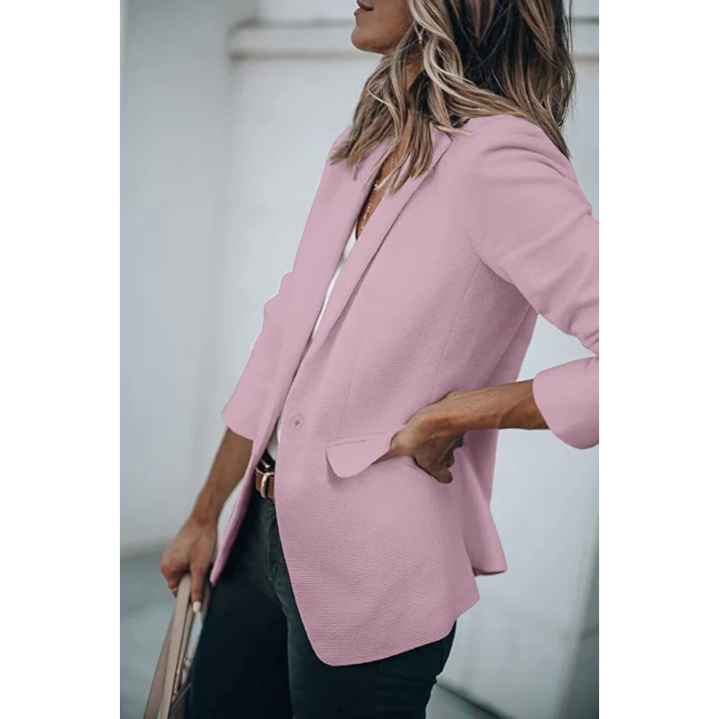 https://cdn.shopify.com/s/files/1/0811/8285/1414/files/Blazervoordames_864258a2-01a3-47f4-9927-b93abd843505.png?v=1736257667