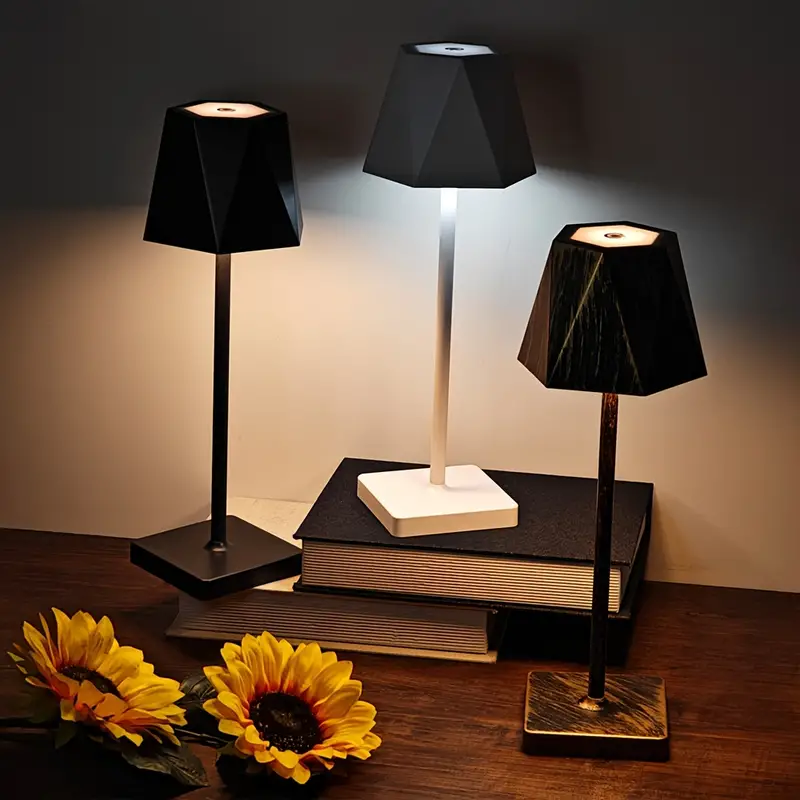 BrightEase | Lightweight Cordless Desk Lamp7