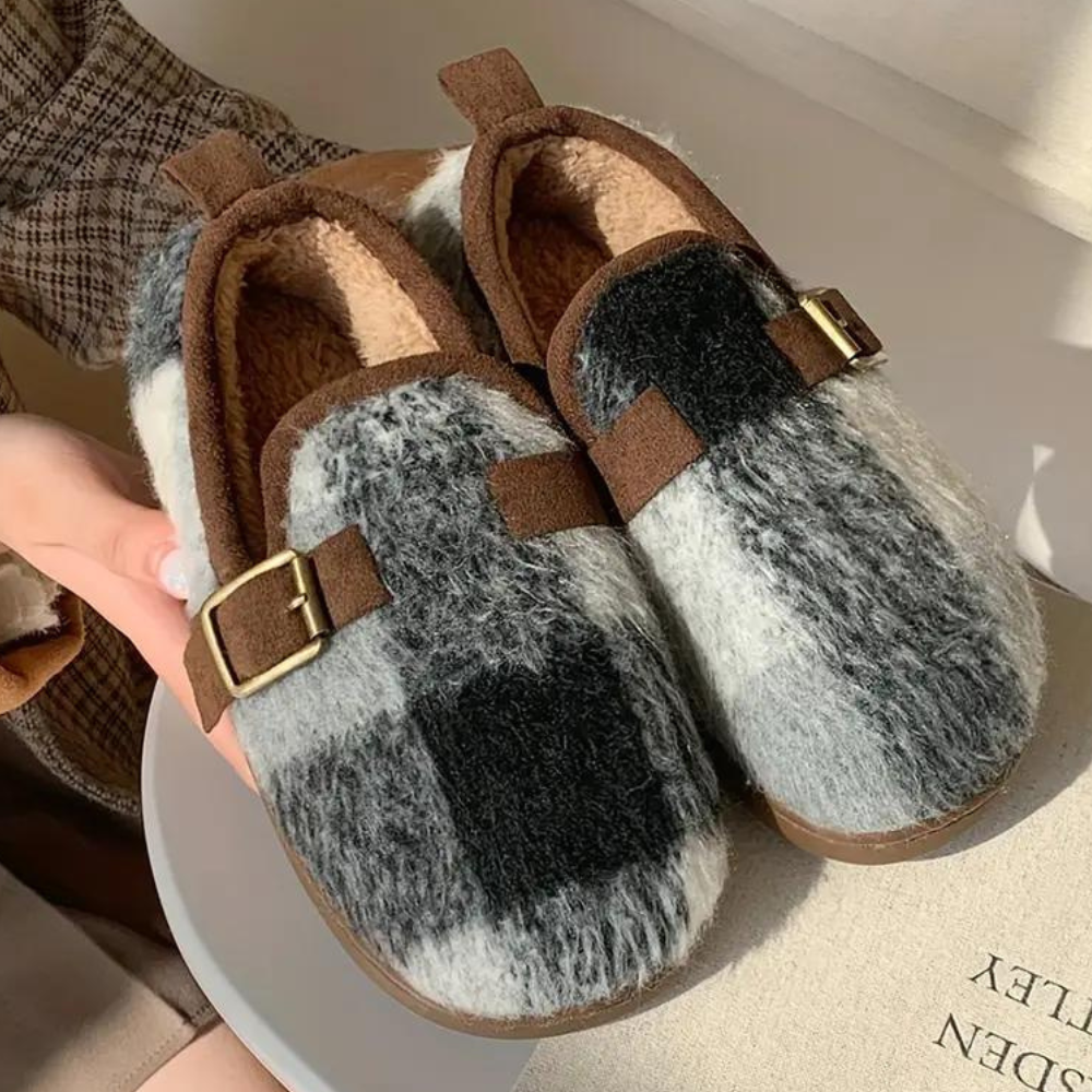 Luxe | Men's Slippers – Elegant Checkered Design with Adjustable Straps-2
