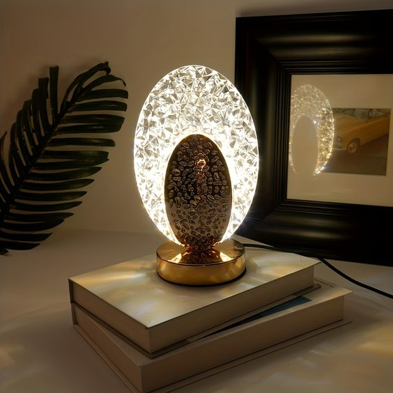CrystalShine | Elegant & Luxurious Peacock Table Lamp1