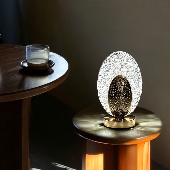 CrystalShine | Elegant & Luxurious Peacock Table Lamp2