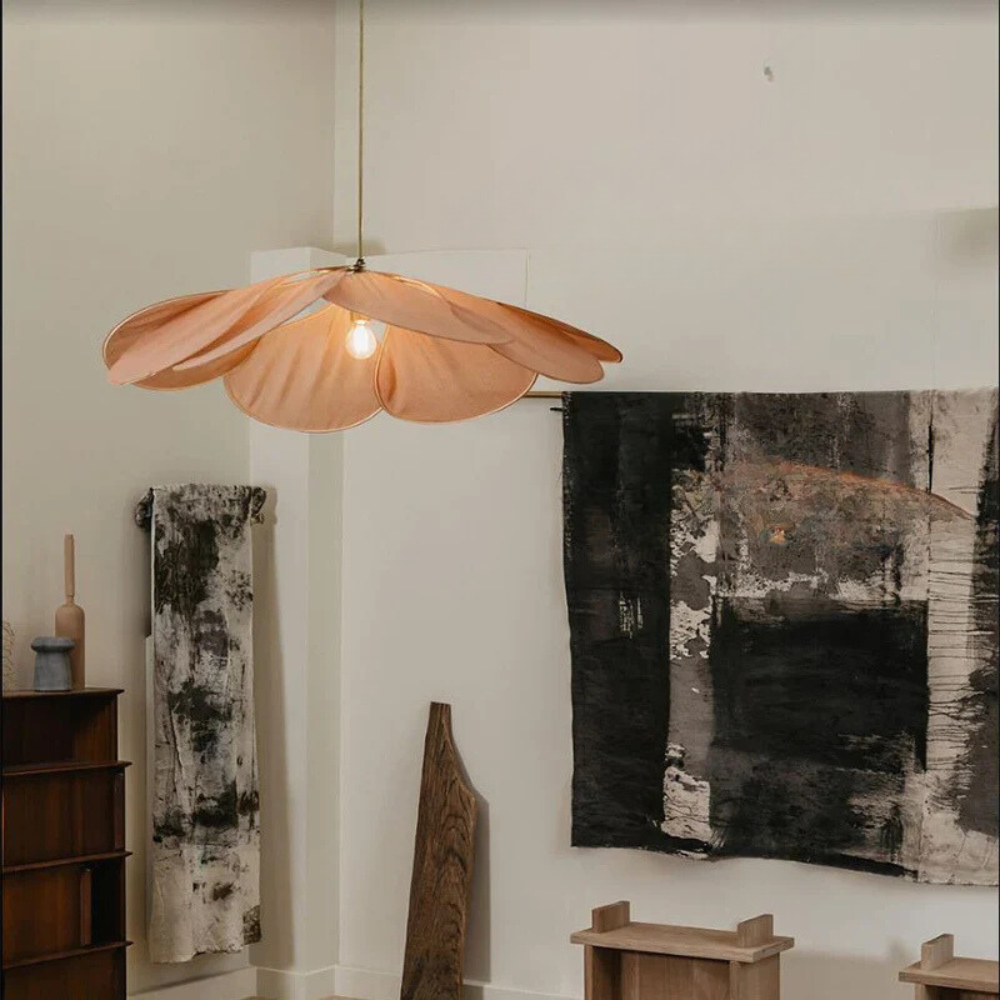 ElegaBloom | Flower Petal Lamp for Modern Living Spaces