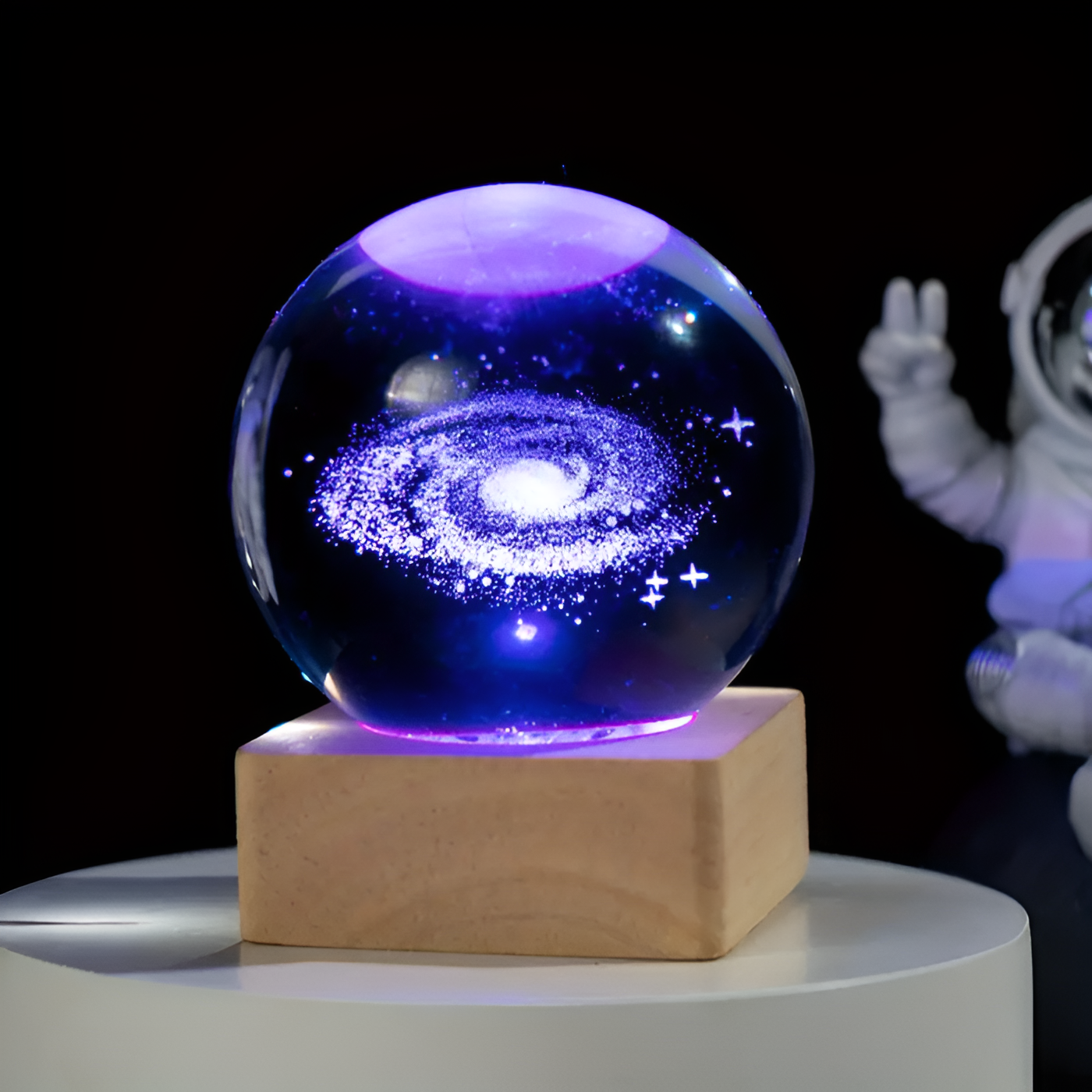 GalaxyLight | Glowing Galaxy Glass Sphere4