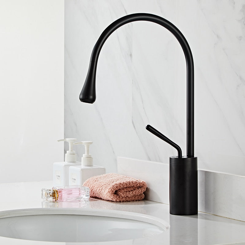 StreamSwirl | Elegant Rotating Faucet