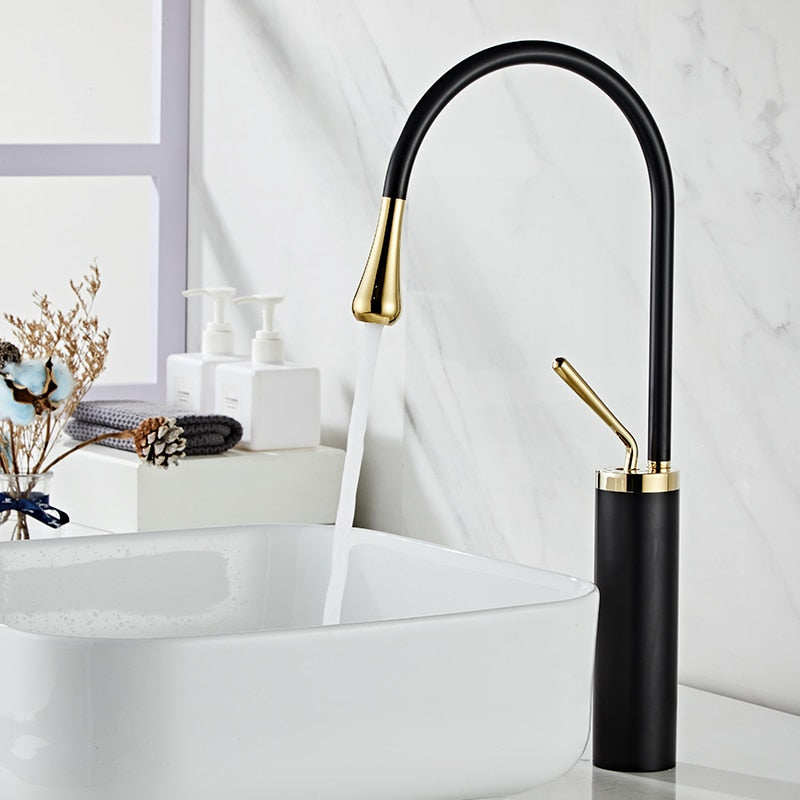 StreamSwirl | Elegant Rotating Faucet