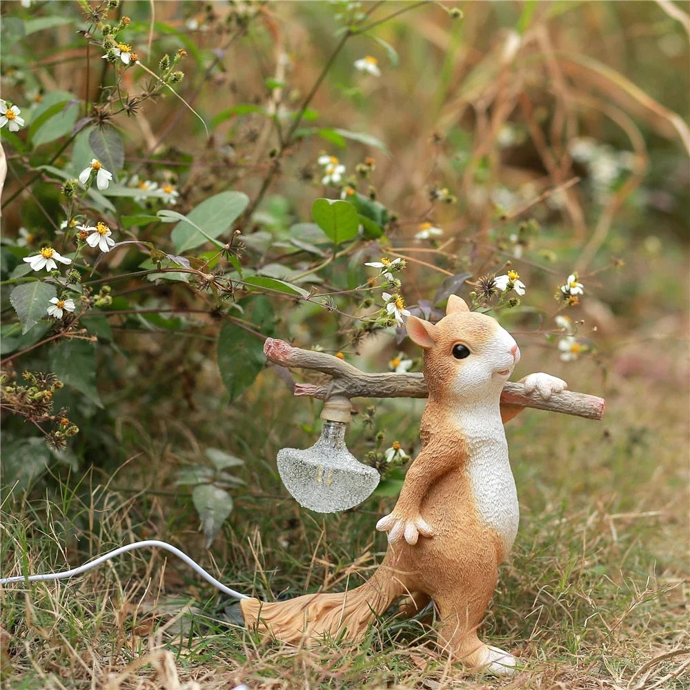 TwinkleTwig | Nature-Inspired Squirrel & Trunk Design Table Lamp