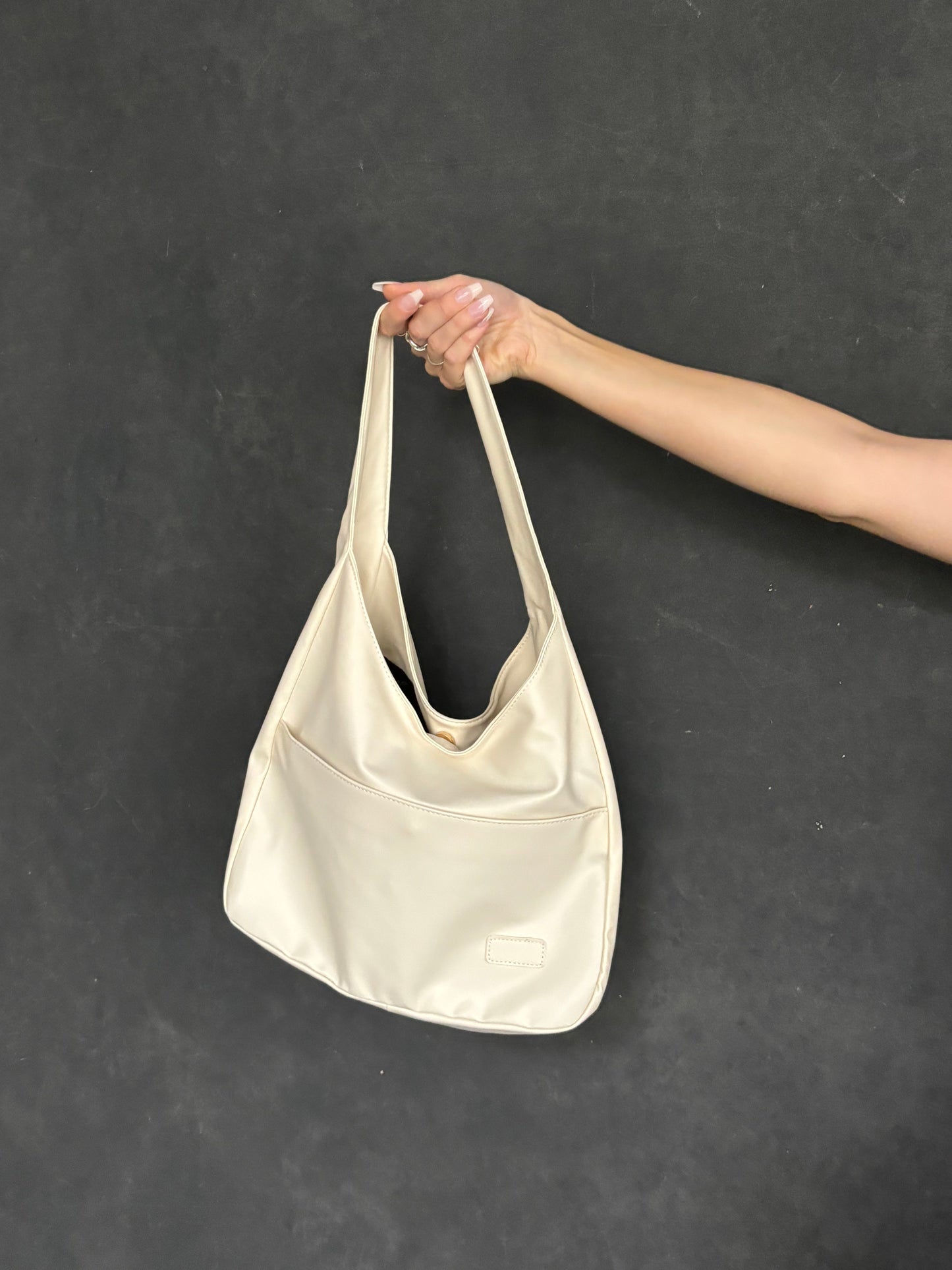 LoraBag | Shoulder Bag – Minimalist Design & Easy-Clean Finish