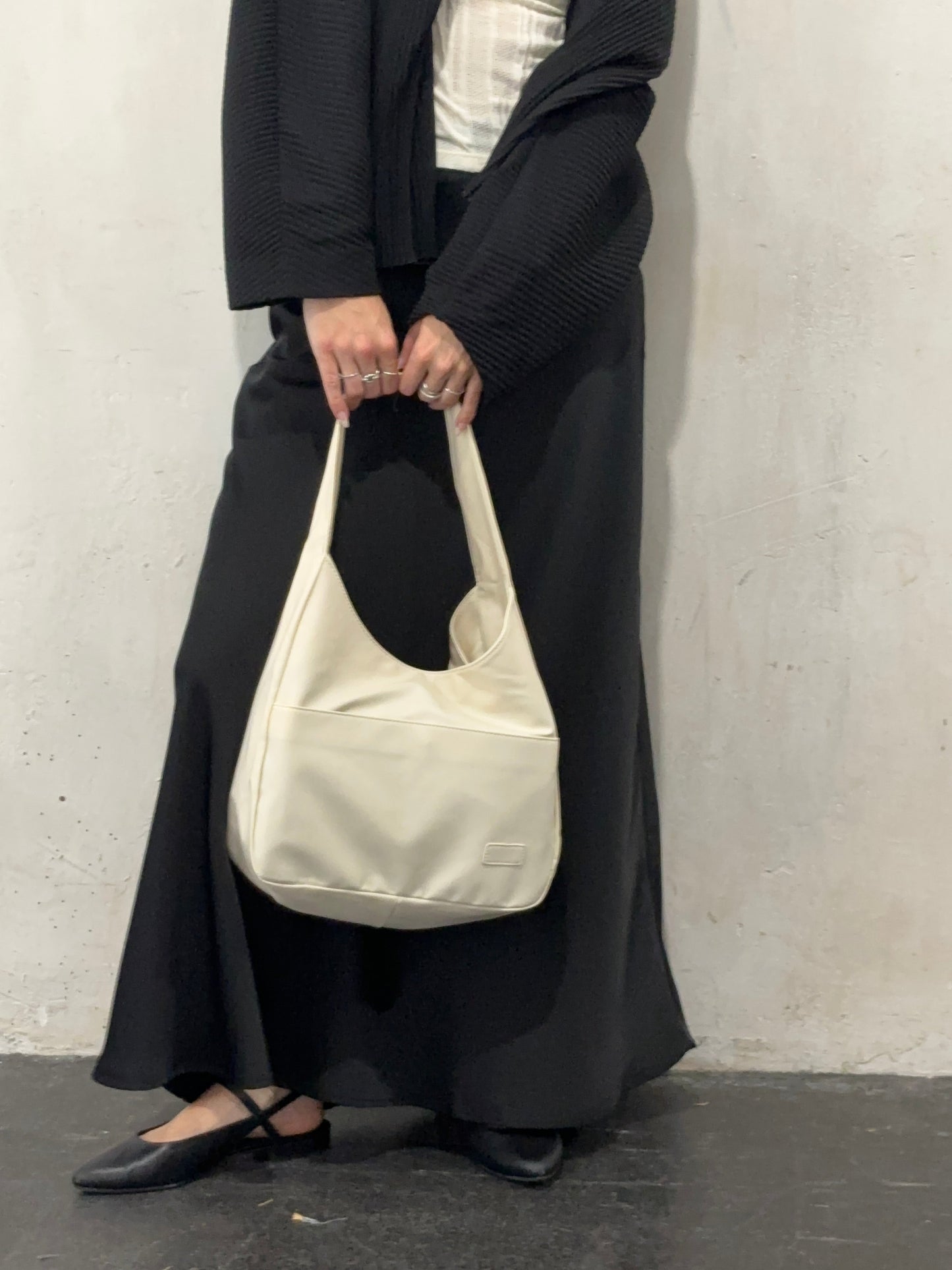 LoraBag | Shoulder Bag – Minimalist Design & Easy-Clean Finish