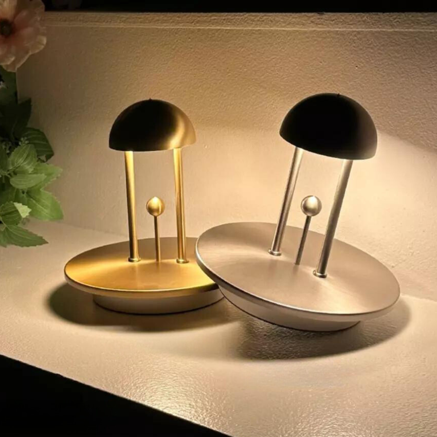 LightAura | Gesture-Controlled Table Lamp3