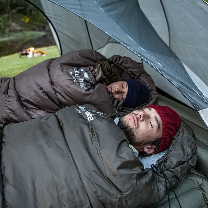 FrostWrap | Ultralight Outdoor Sleeping Bag for Cold Nights