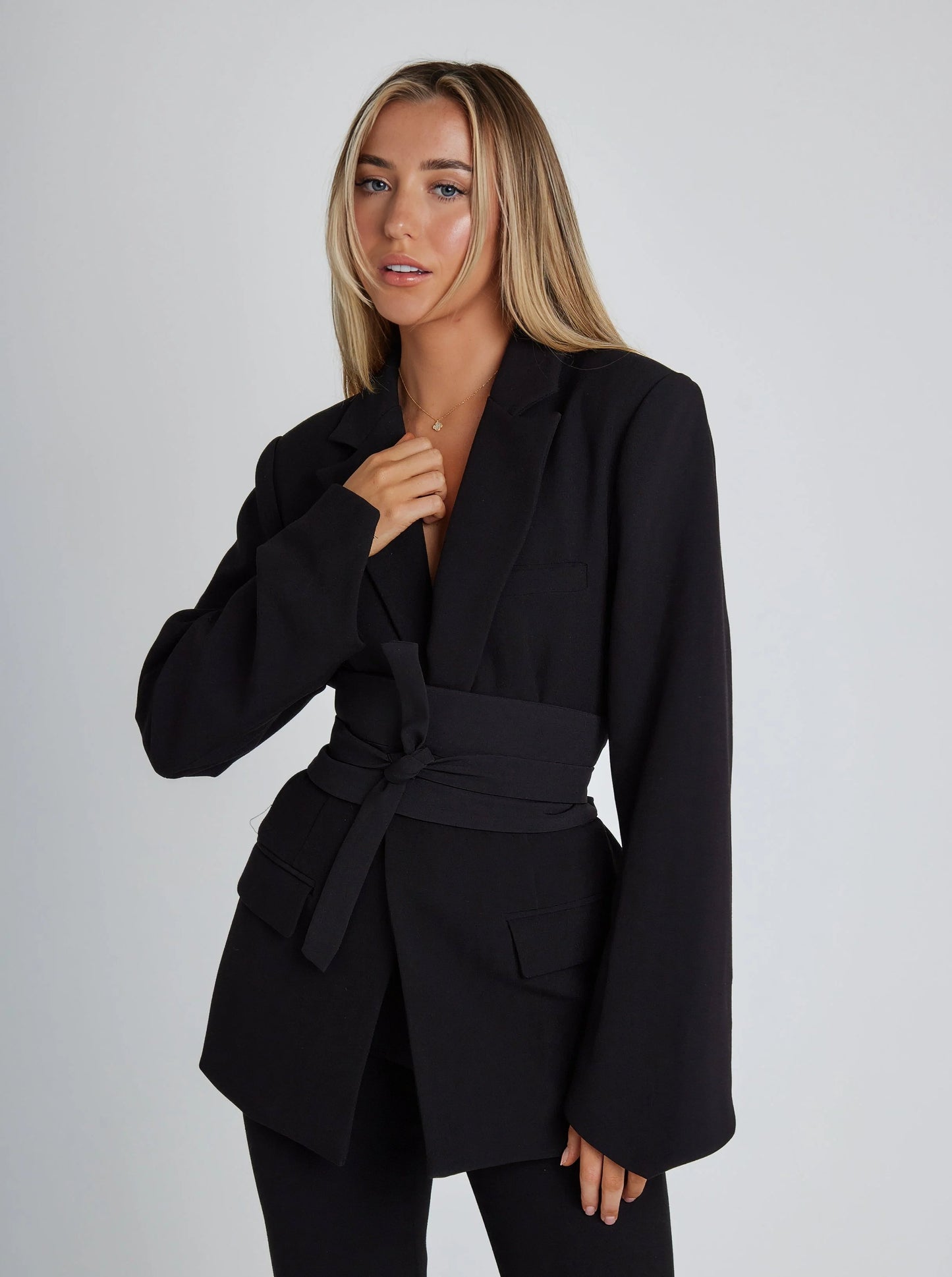 Livia | Women's Oversized Blazer – Chic Wrap Style for Modern Elegance-1