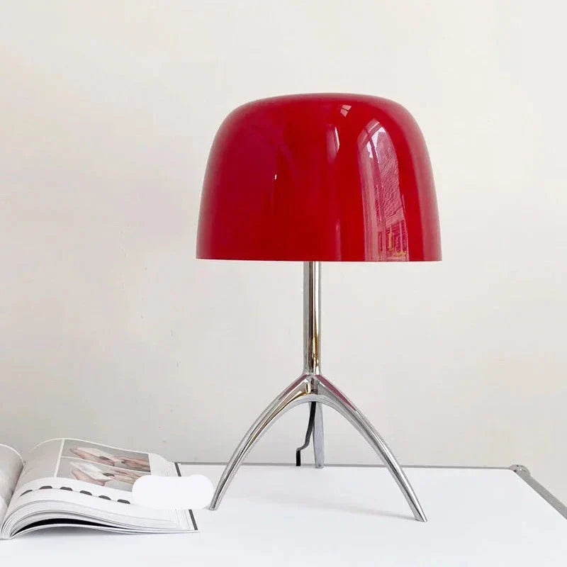 TripodLuxe | Modern table lamp with elegant tripod base