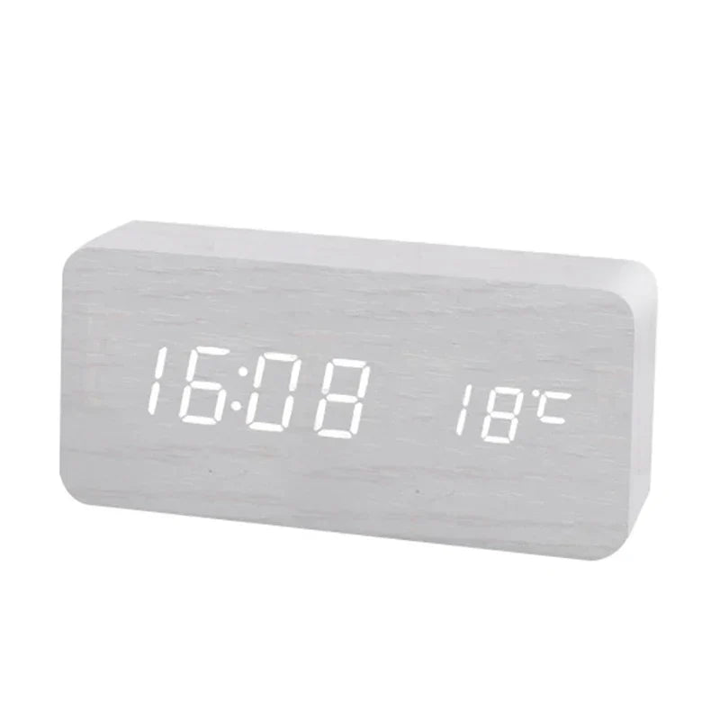 QuietWood | Silent Design Clock made of Wood & Light