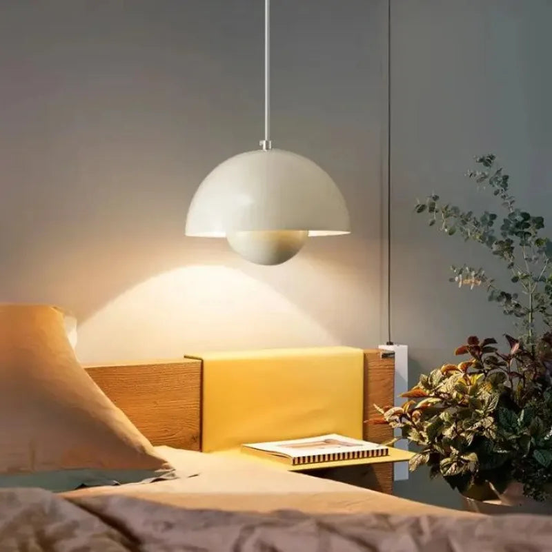ScandiPetal | Elegant Pendant Light with Floral Touch
