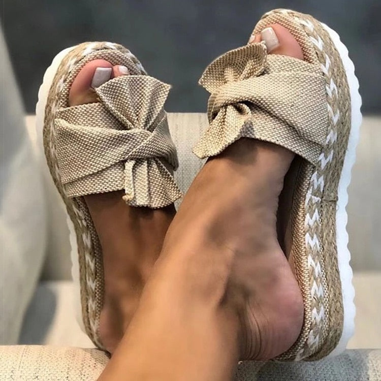 Scarlet | Stylish trendy summer sandals with bow