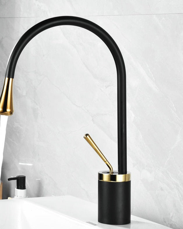 StreamSwirl | Elegant Rotating Faucet