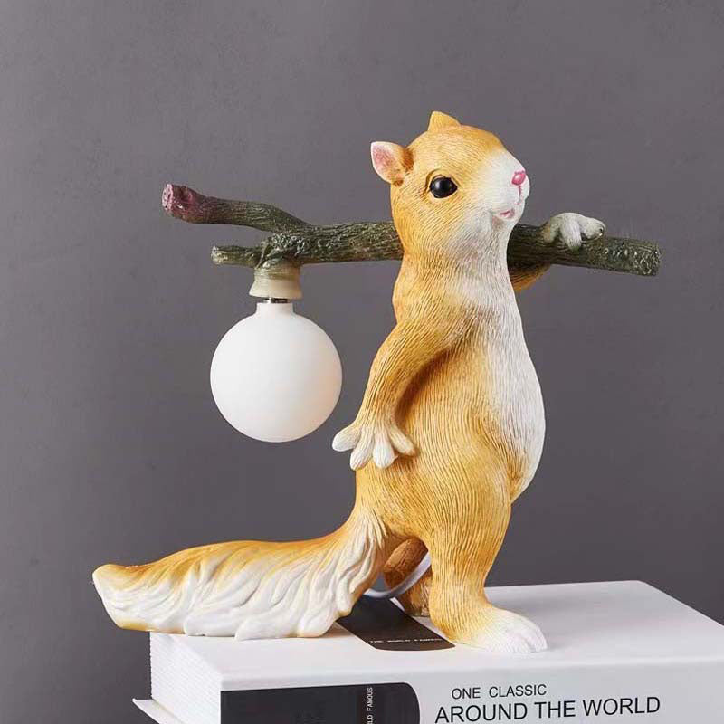 TwinkleTwig | Nature-Inspired Squirrel & Trunk Design Table Lamp