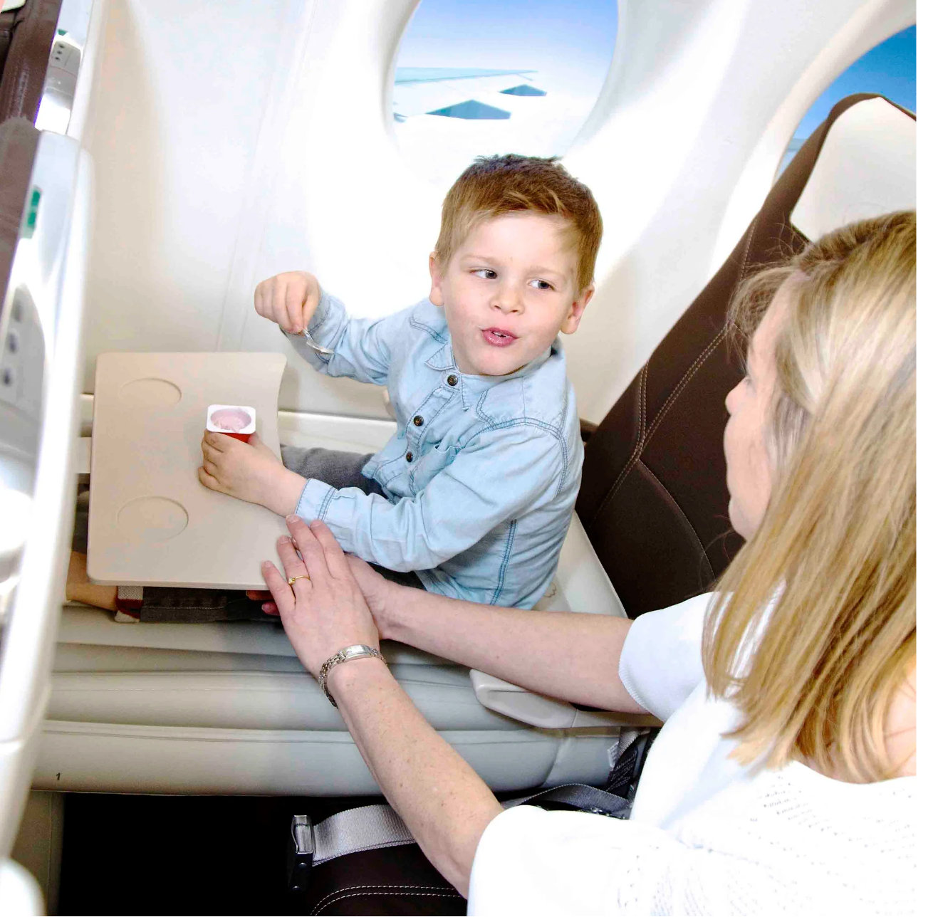 Luxe Voyage | Children's Inflatable Travel Bed – Ultimate Comfort for Travel 3