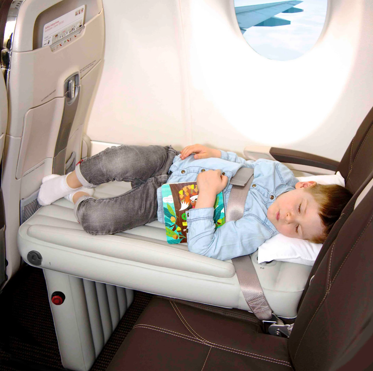 Luxe Voyage | Children's Inflatable Travel Bed – Ultimate Comfort for Travel 4