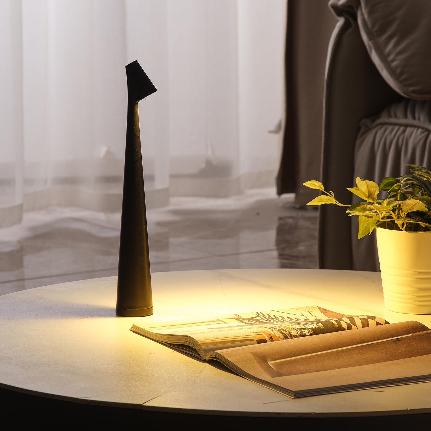 Lyslux | Wireless LED Table Lamp in Nordic Design