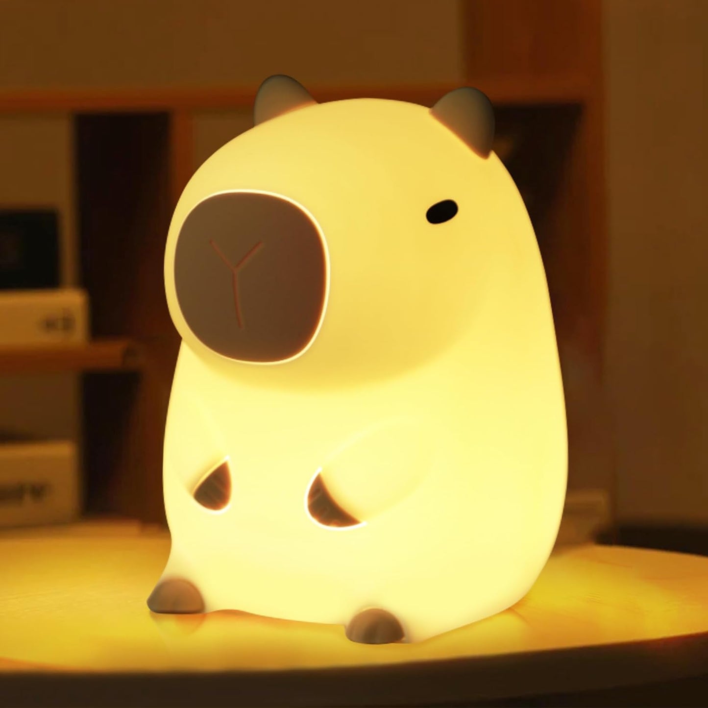 SnuggleGlow | Legend Kapybara lamp1