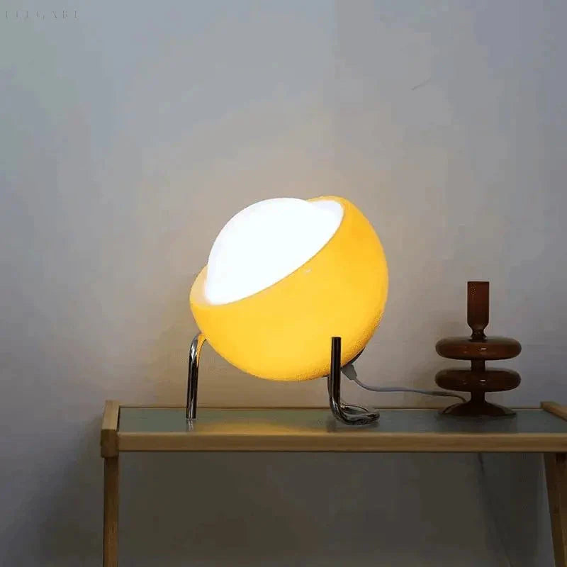 SpotLight | Vintage-inspired Retro Nordic Desk Lamp3