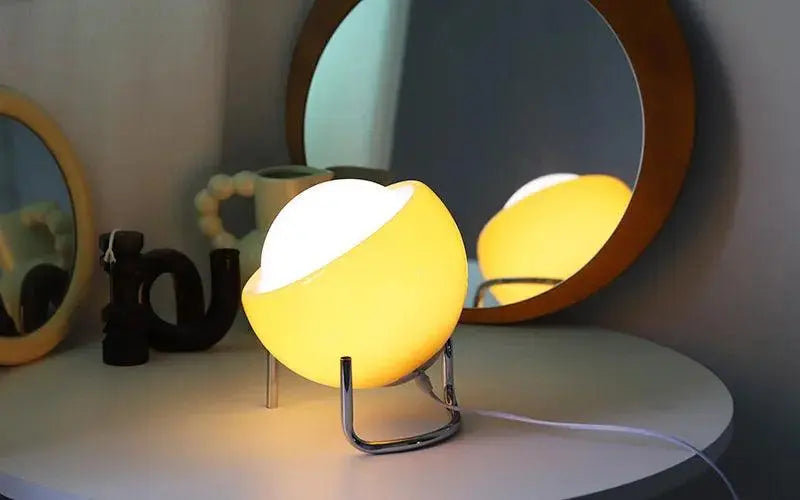 SpotLight | Vintage-inspired Retro Nordic Desk Lamp5