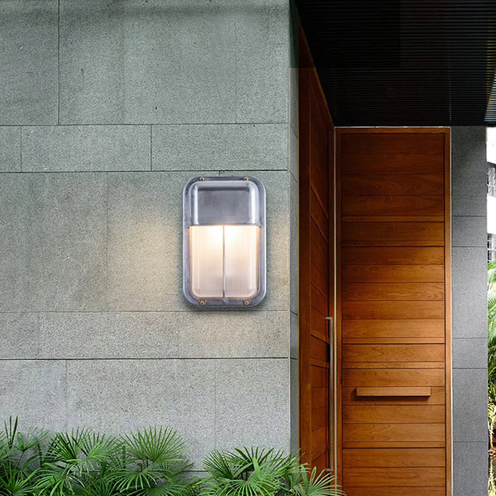 SteelDome | Industrial Wall Light1