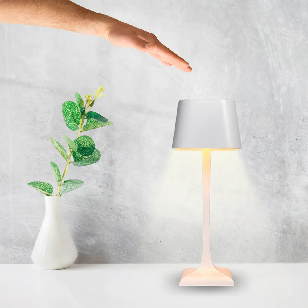 TowerEdge | Touch Sensitive & Wireless Table Lamp3