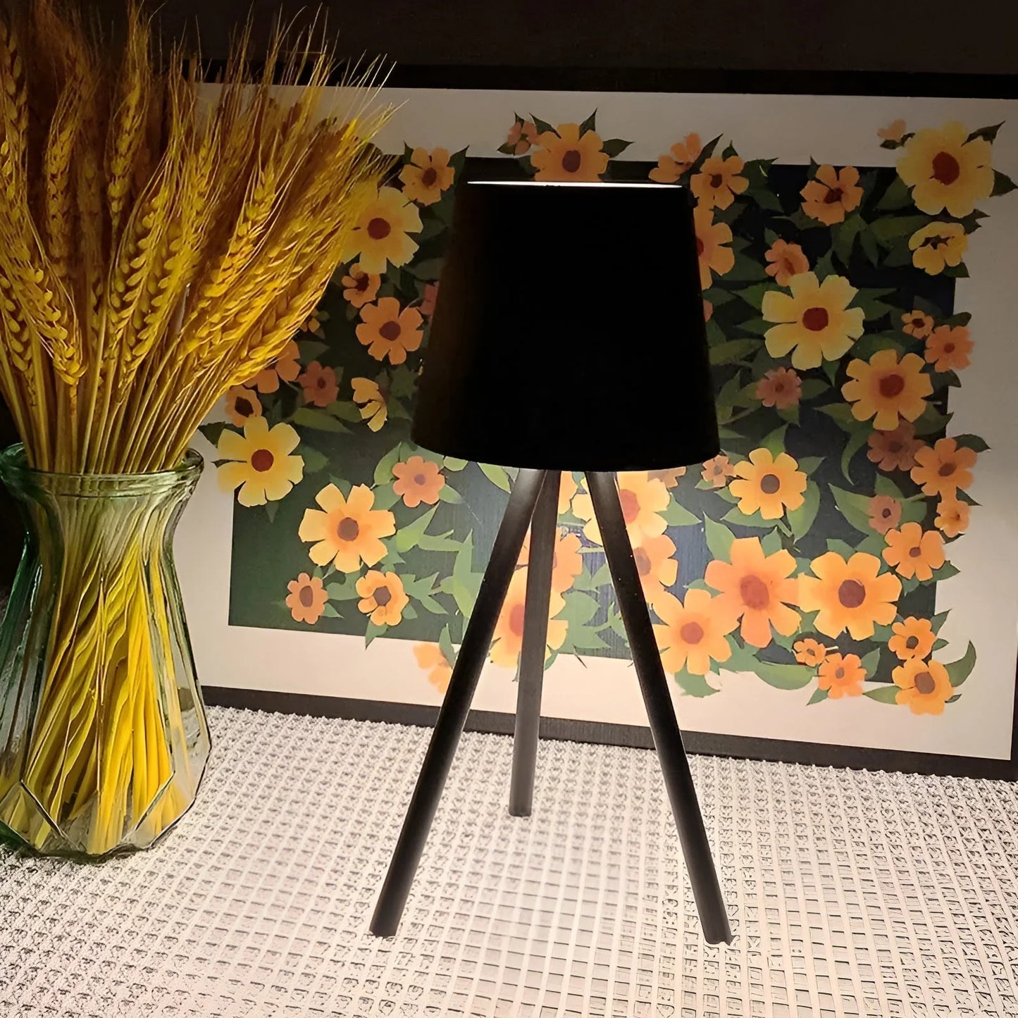 TripodGlow | Portable & Touch Control Wireless Table Lamp1