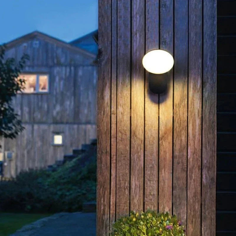 VistaGlow | Contemporary Outdoor Wall Lamp3
