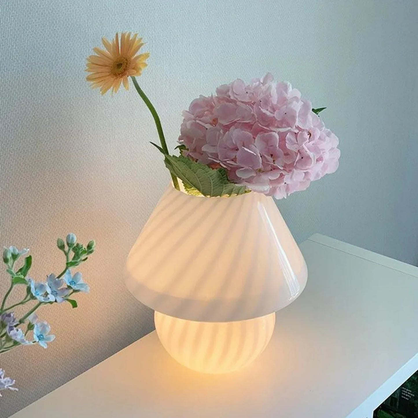 ZenMush | Minimalist Striped Glass Lamp4