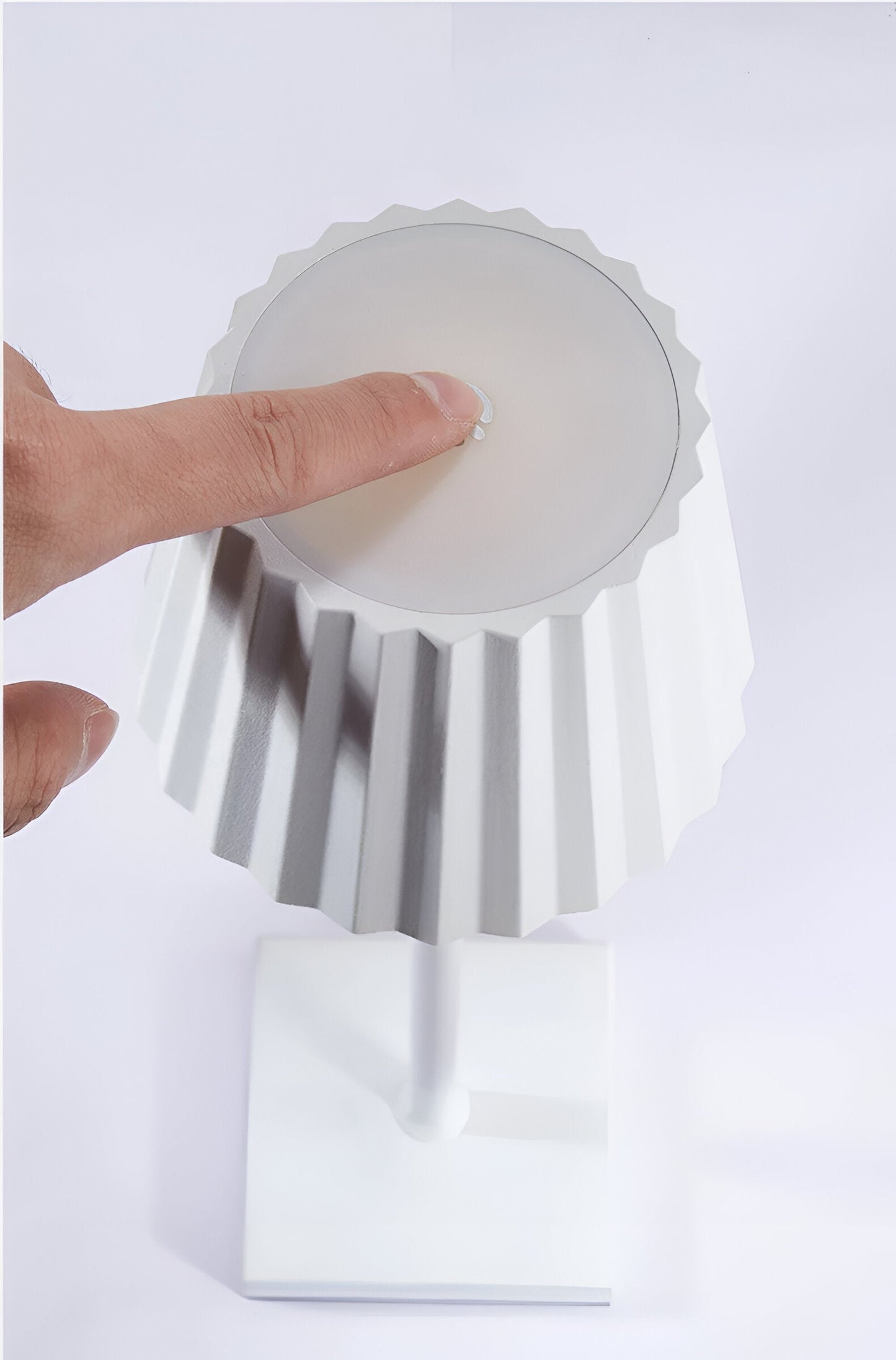 ZigzagGlow | Touch Control & Wireless Table Lamp5