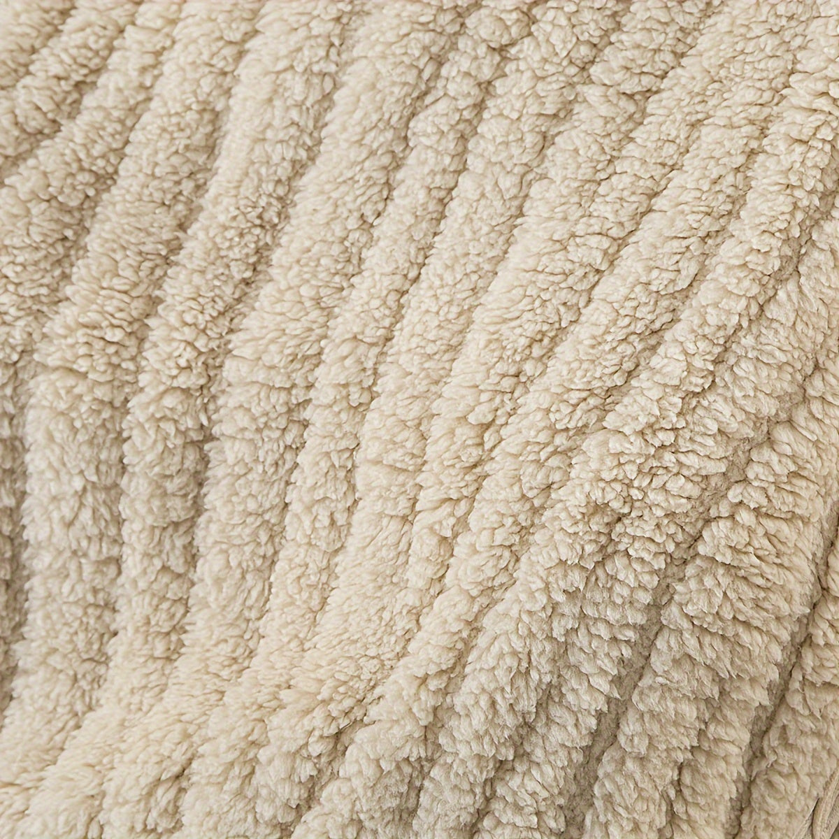 CuddleNest | Baby Cloak – Soft Knitted Plush with Wind Protection