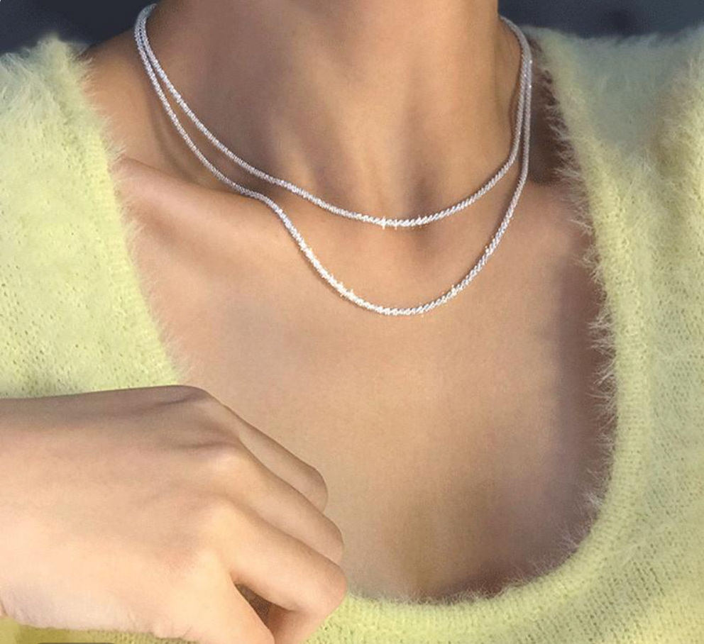 https://cdn.shopify.com/s/files/1/0765/2786/2105/products/doppelstrang_halskette_silber_vorderansicht_Crystalli1517.png?v=1742984953
