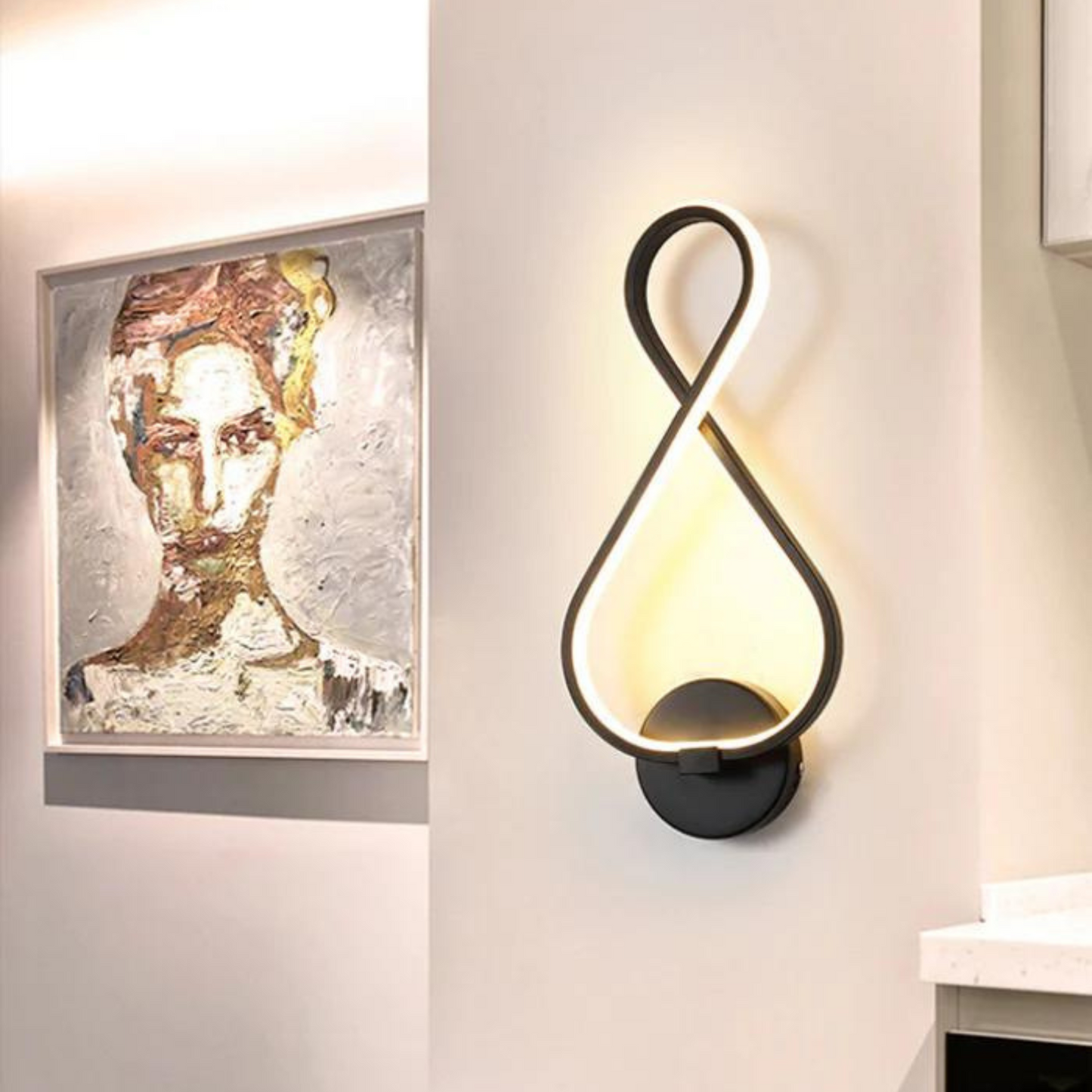 CurlGlow | Stylish Twisted Wall Lamp