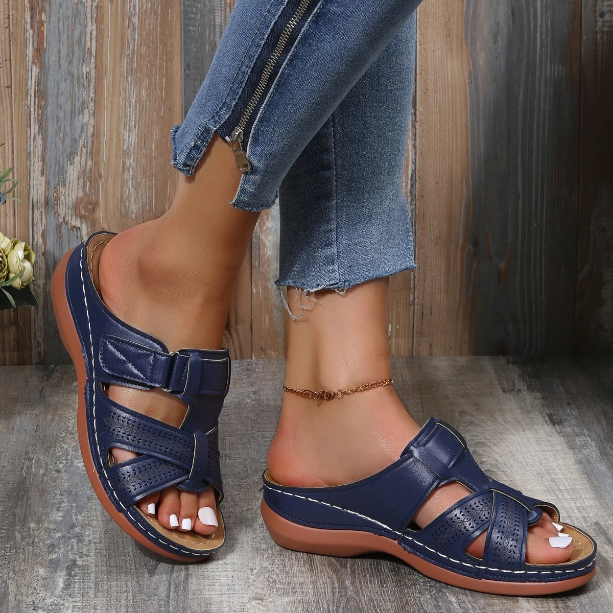 Evelyn | Orthopedic Leather Sandals with Strap Restraint