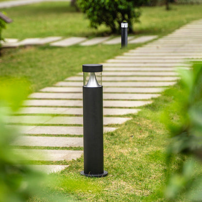 LuminoPost | Slim LED Outdoor Lamp in Black