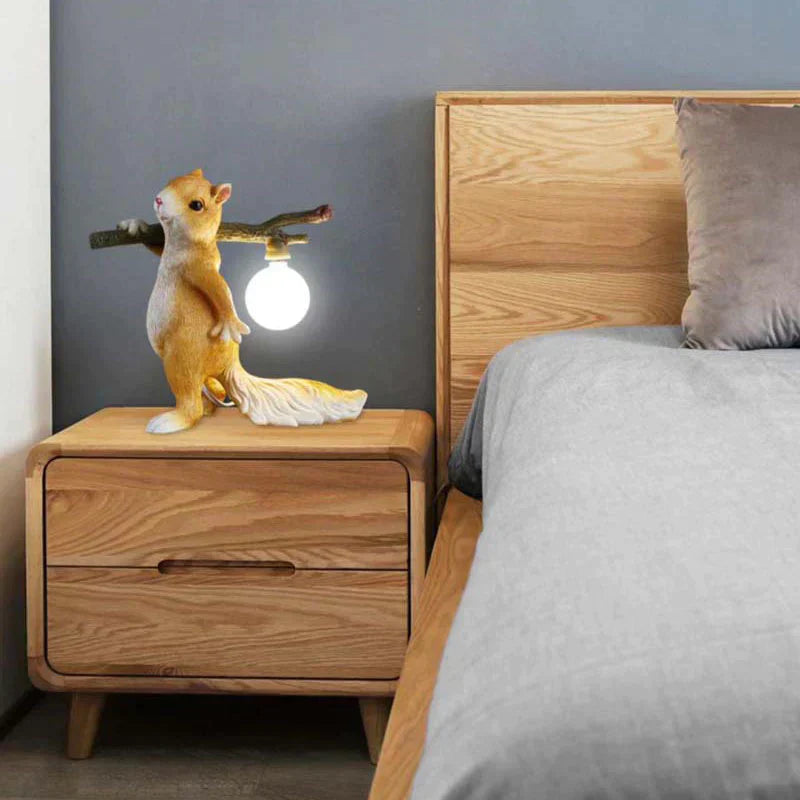 TwinkleTwig  | Nature-Inspired Squirrel & Trunk Design Table Lamp